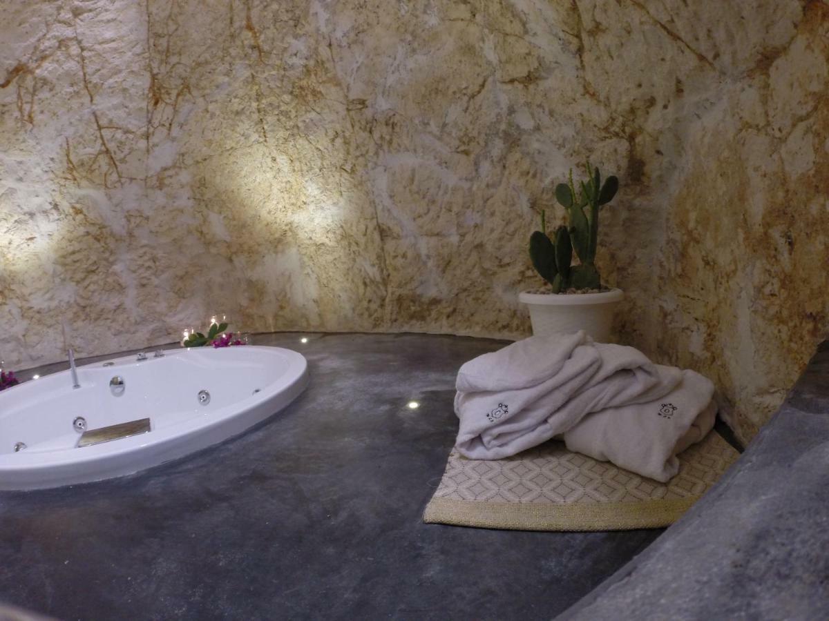 White Luxury Suite Ostuni By Gonewlocation 외부 사진